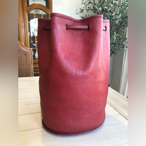 COACH VINTAGE RED LEATHER SLING BAG #9929 WITH HANGTAG - Picture 4 of 14